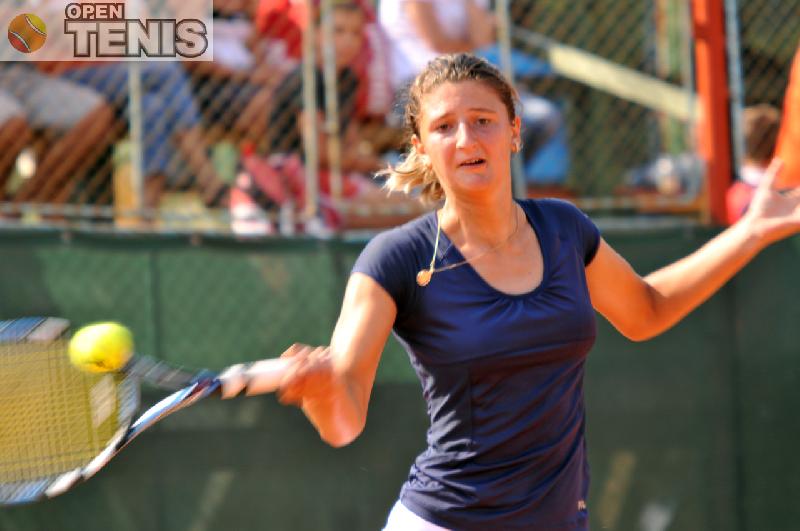 Irina Begu, in semifinale